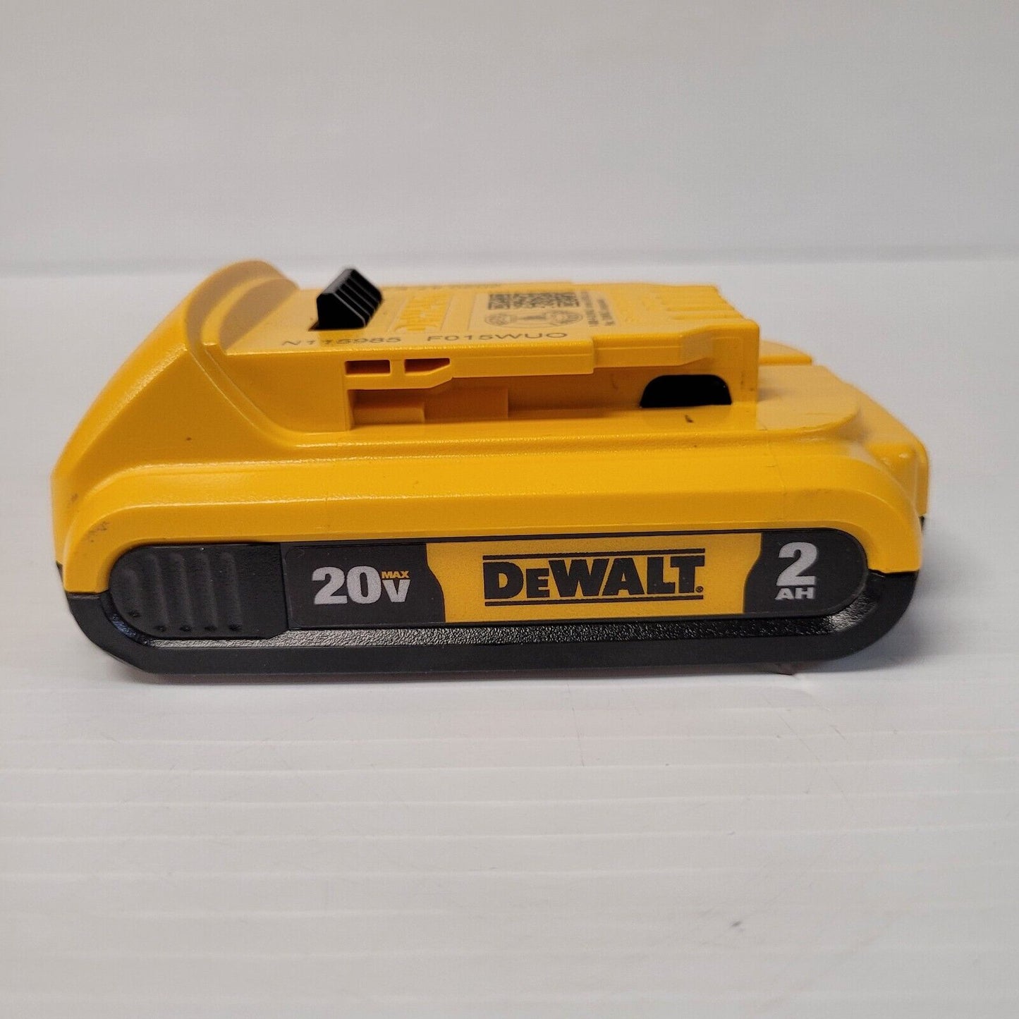 (N73158-3) Dewalt DCB203 2Ah 20V Battery