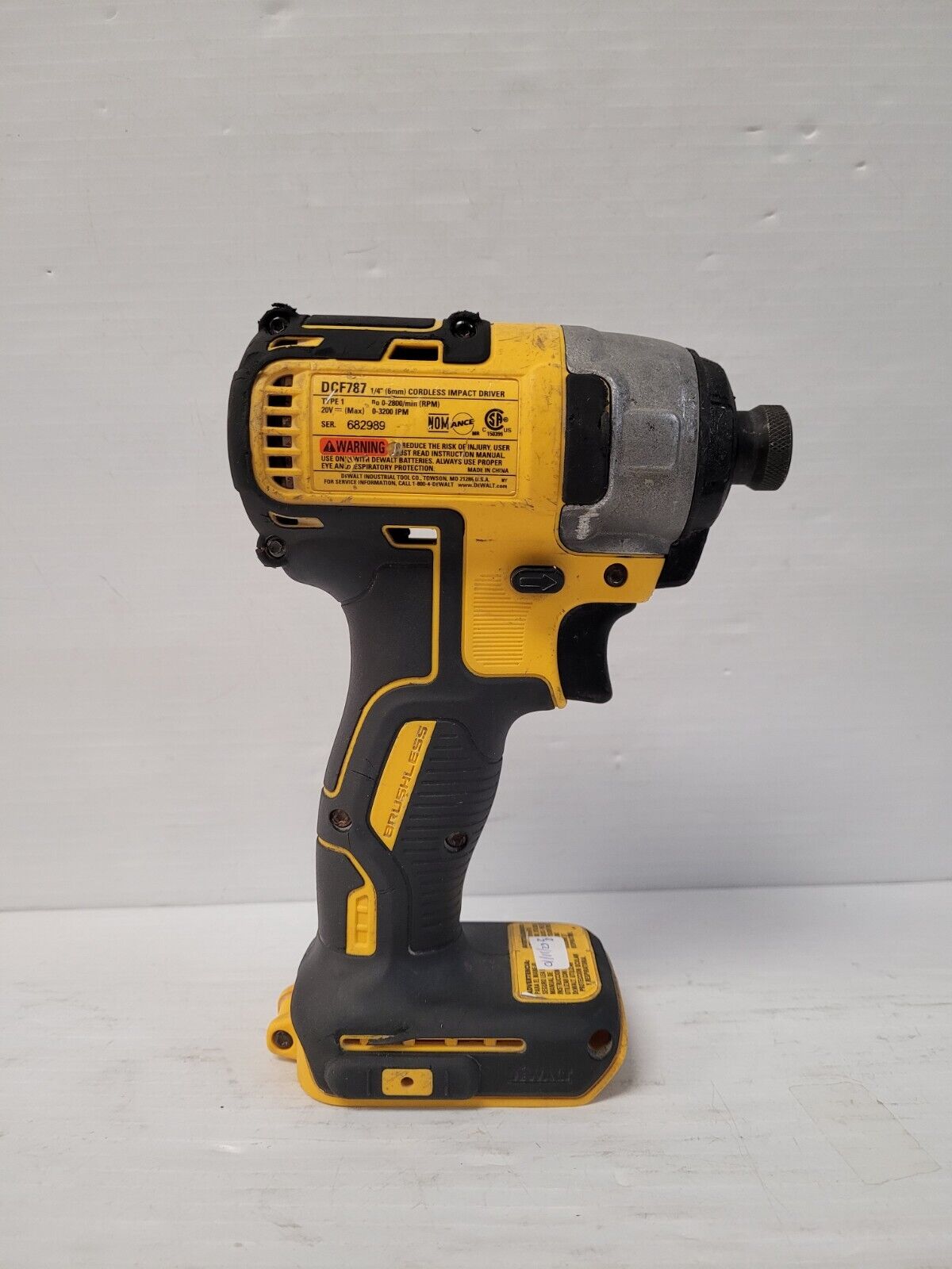 (N74963-5) Perceuse à percussion DeWalt DCF787