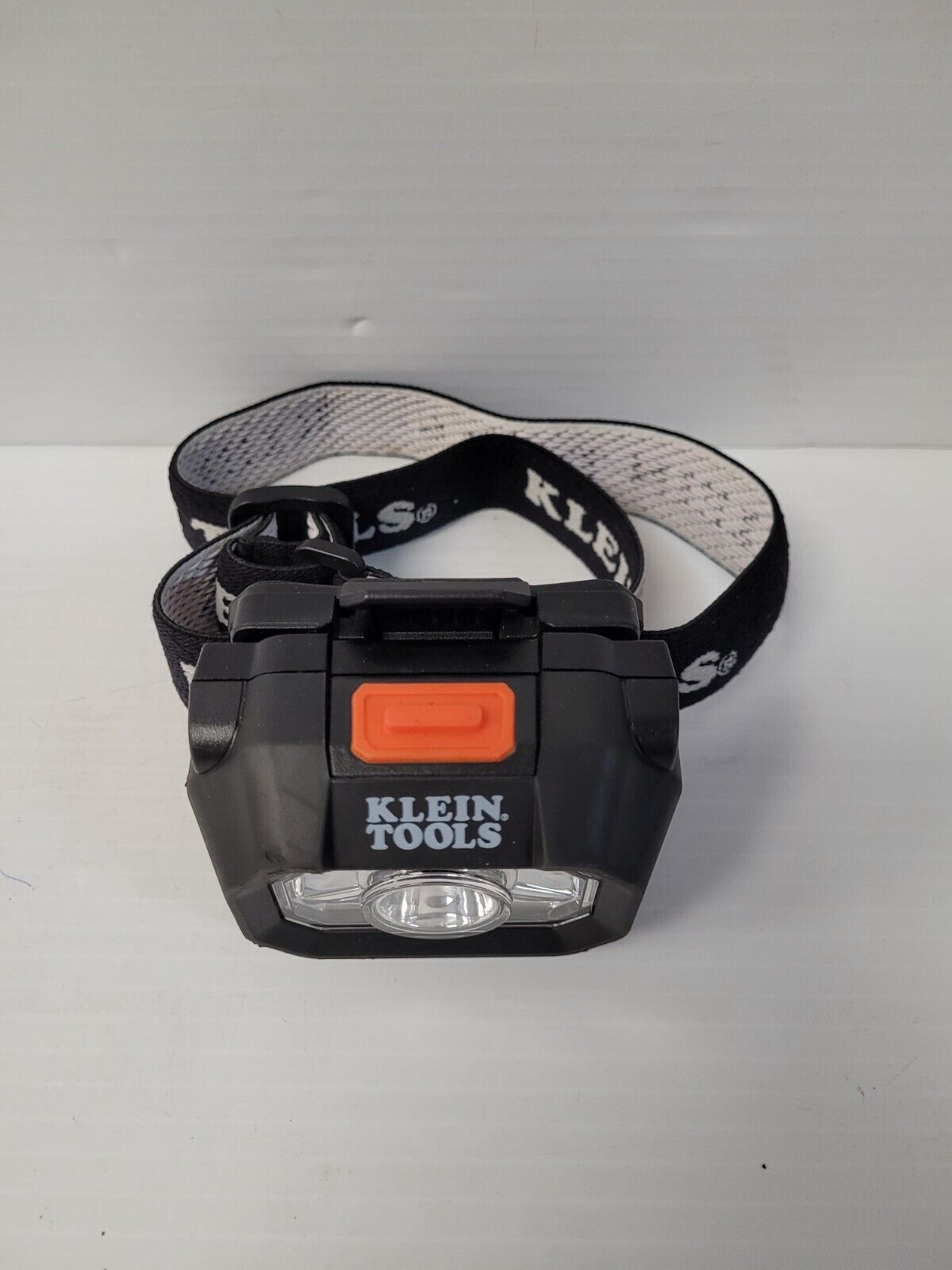 (N80121-4) Klein Tools 60156 Rechargeable Headlamp