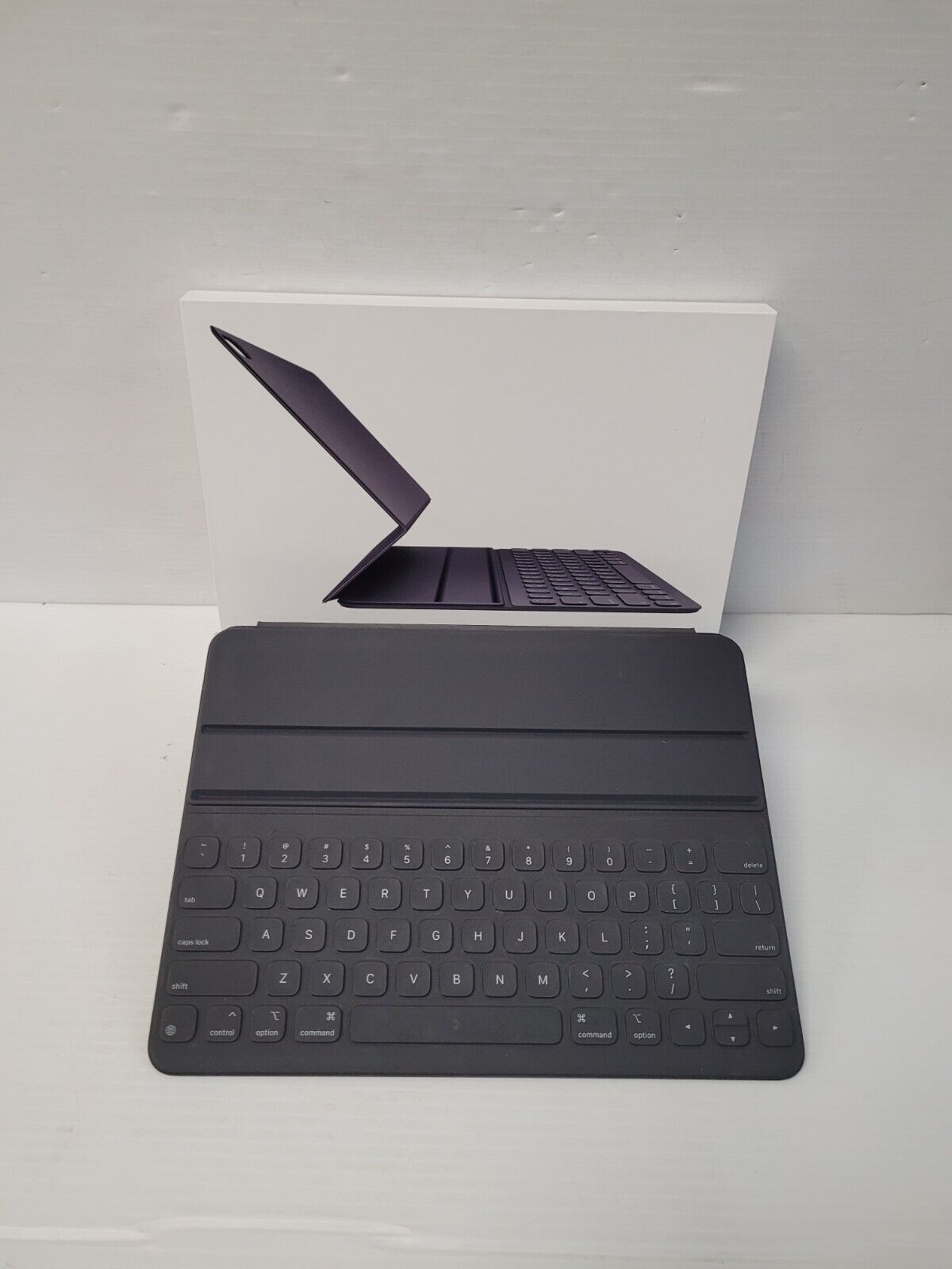 (N79633-1) Étui folio pour clavier intelligent Apple A2039