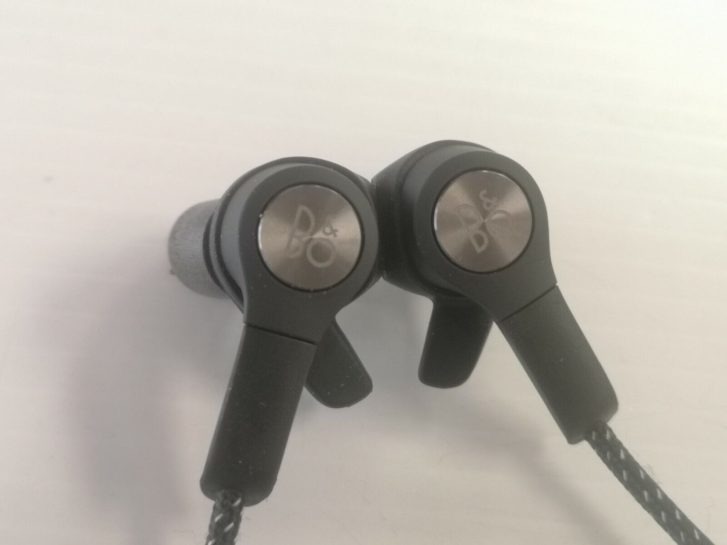 (NI-9152) Bang & Olufsen BeoPlay H5 Bluetooth In-Ear Headphones