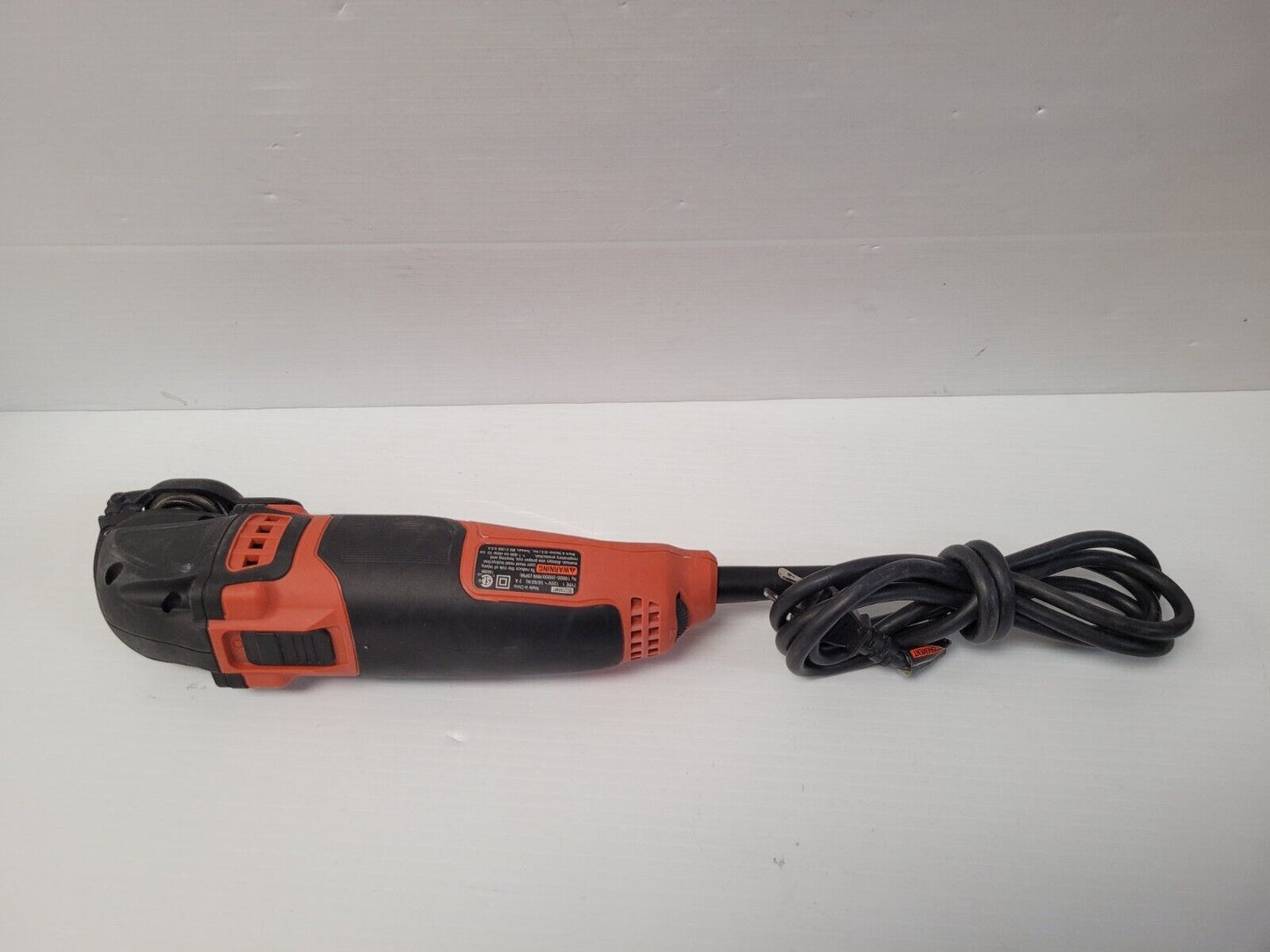 (N72907-2) Black & Decker BD200MT Multitool