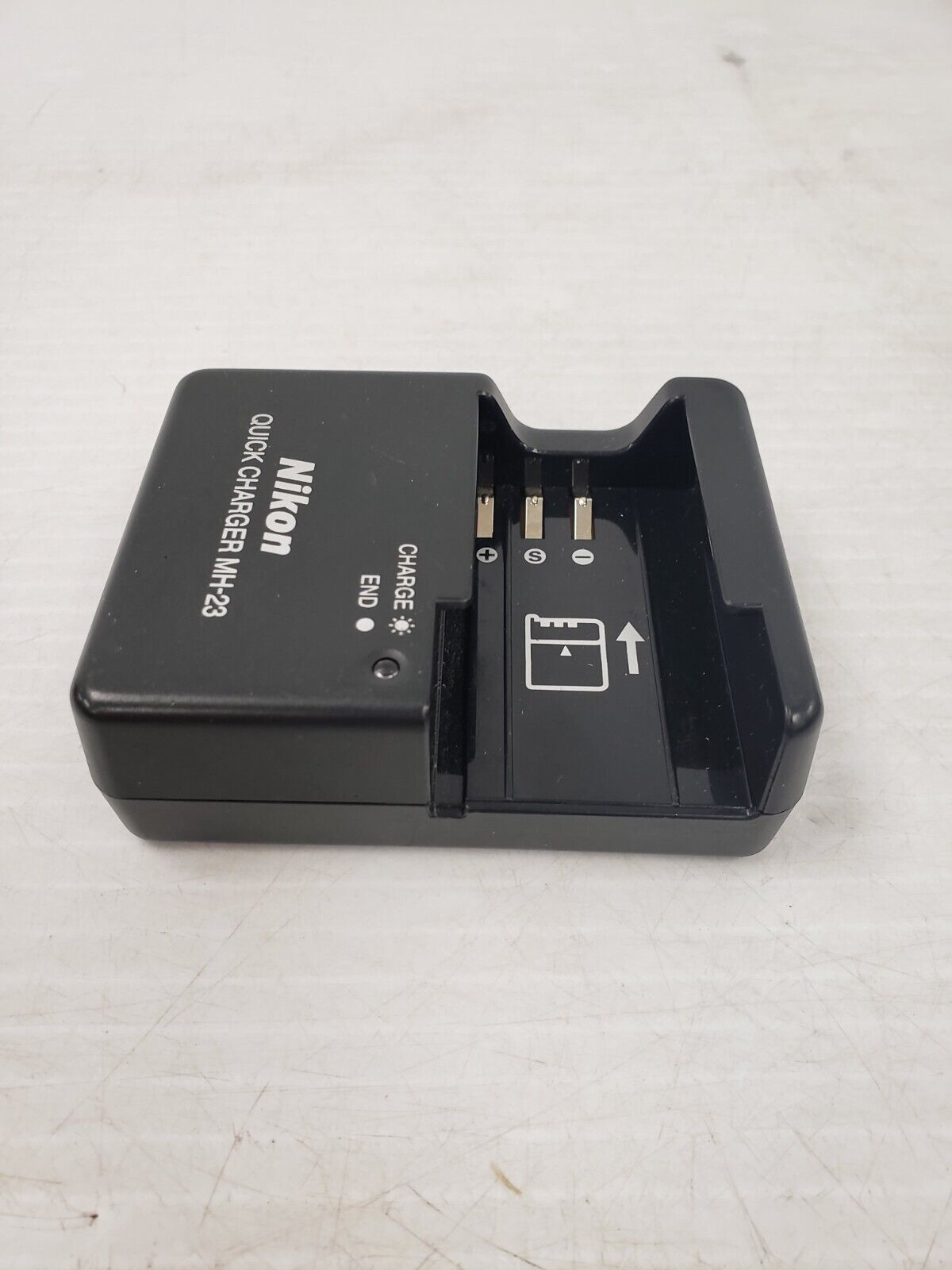 (I-33064) Chargeur de batterie Nikon MH-23