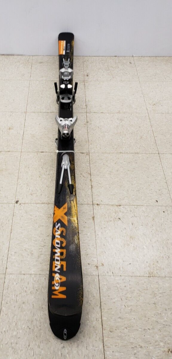 (39685-1) Saloman Xscream9 Skis-135CM