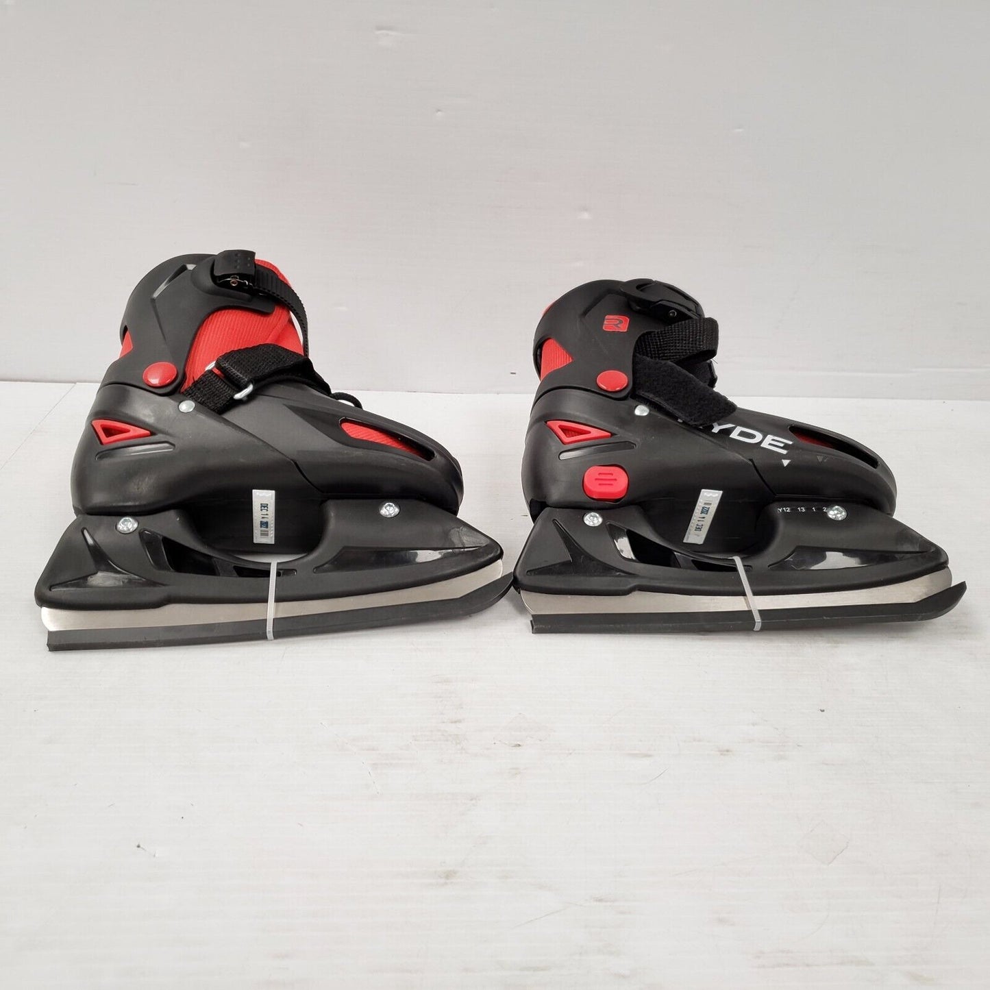 (36314-1) Ryder Skates - Youth Size 12