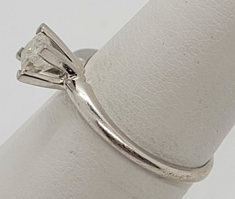 (N77075-1) Ladies 14K White Gold Solitaire Ring Sz:6