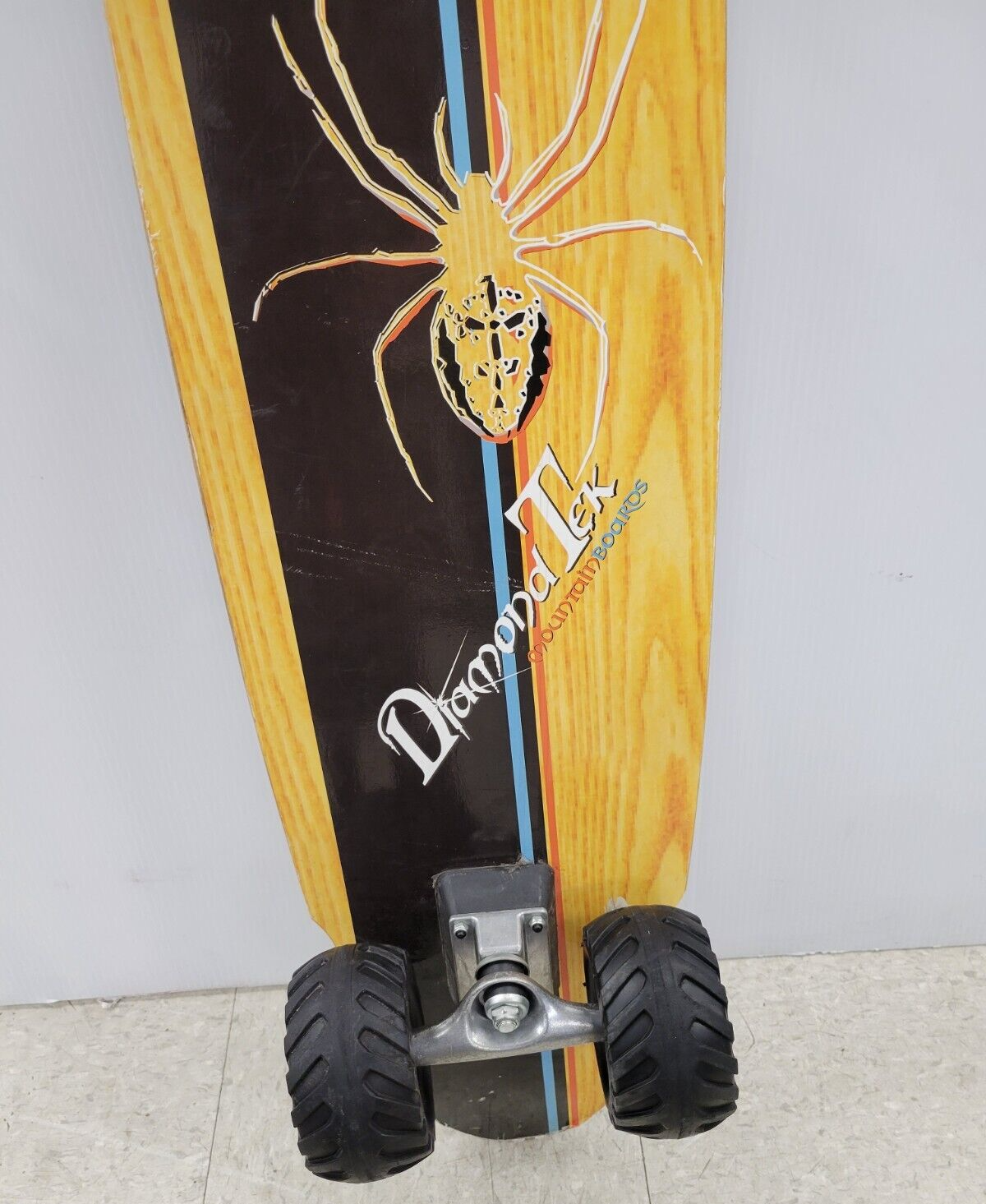 (52793-1) Diamond Tek Mountain Board Long Board