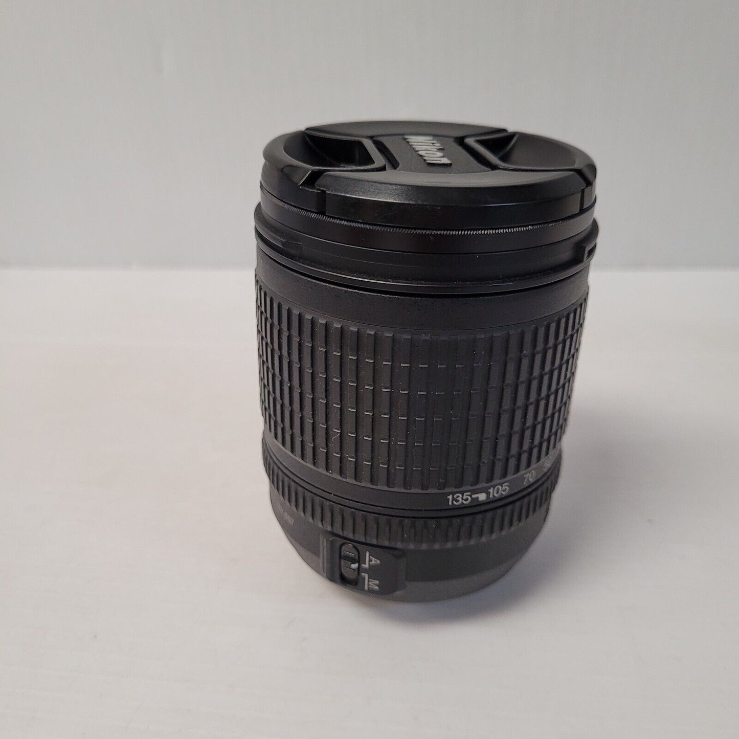 (N71908-2) Objectif Nikon 18-135 mm f/3,5-5,6G ED-IF AF-S DX Zoom Nikkor