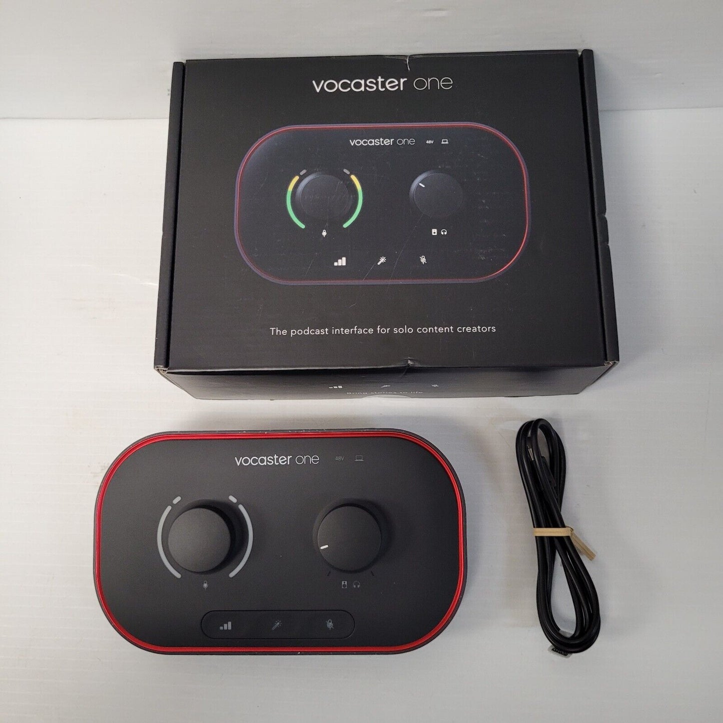 (N75255-1) Focusrite Vocaster One Podcast Interface