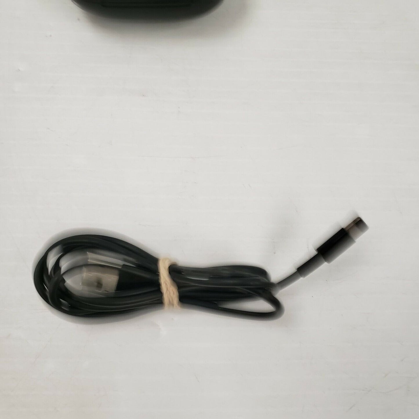 (22208-1) Apple A2078 Ear Buds