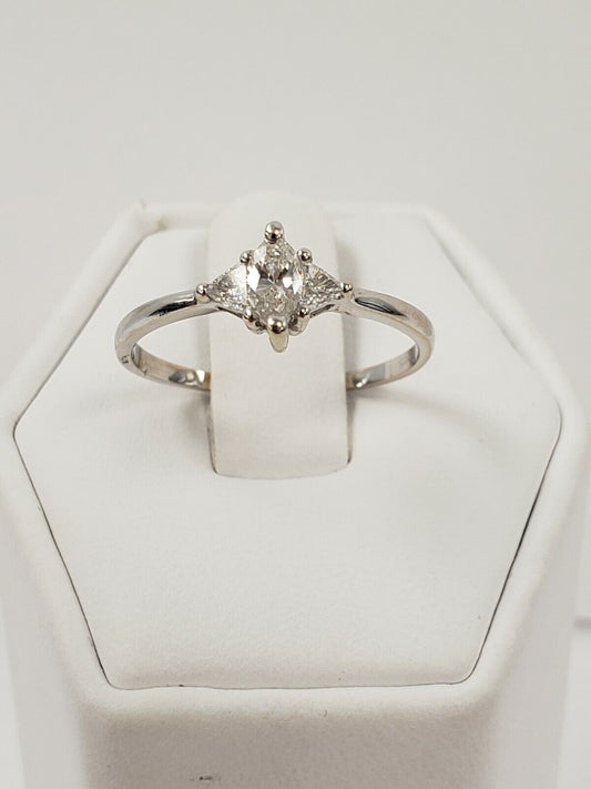 (I-850 - 341A) 14k White Gold Diamond Ring