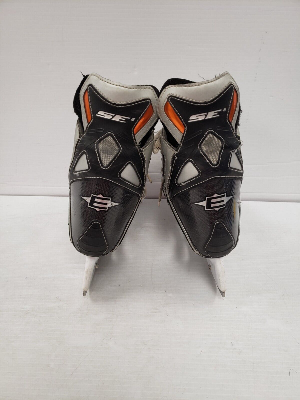 (50954-2) Easton Skates - Sz. 7.5D