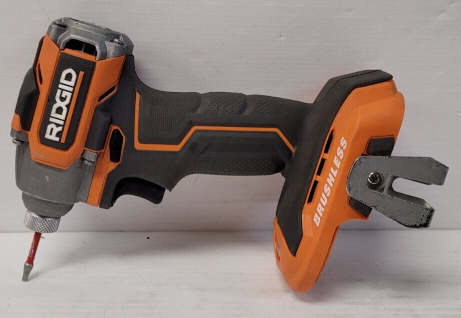 (N80802-3) Ridgid R8711 Drill