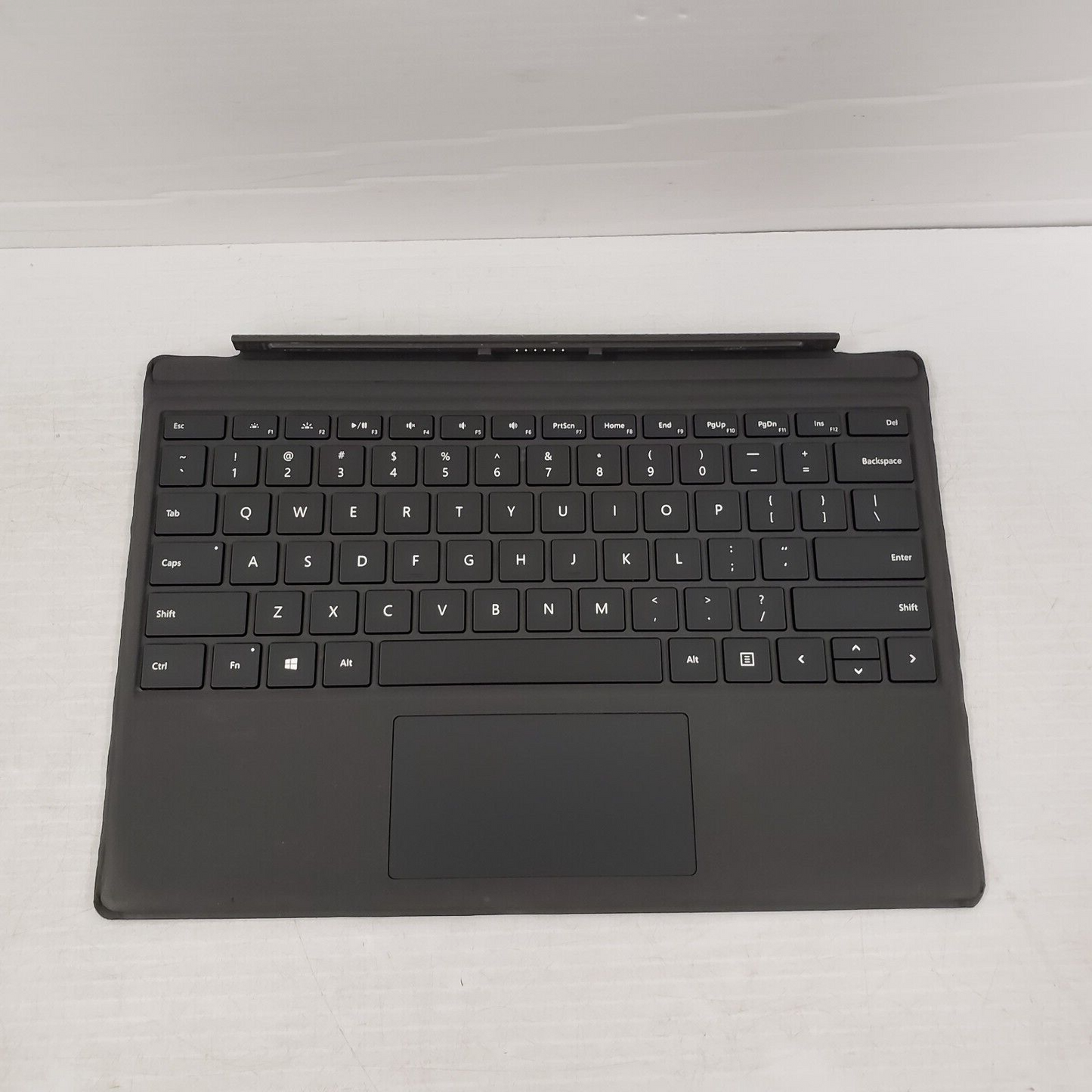 (27731-1) Microsoft 1724 Surface Pro 4 - 250 GB