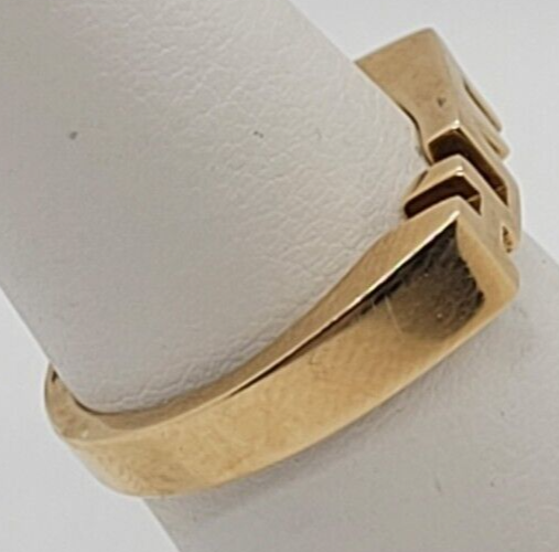 (N73909-1) Ladies 10K Yellow Gold Ring