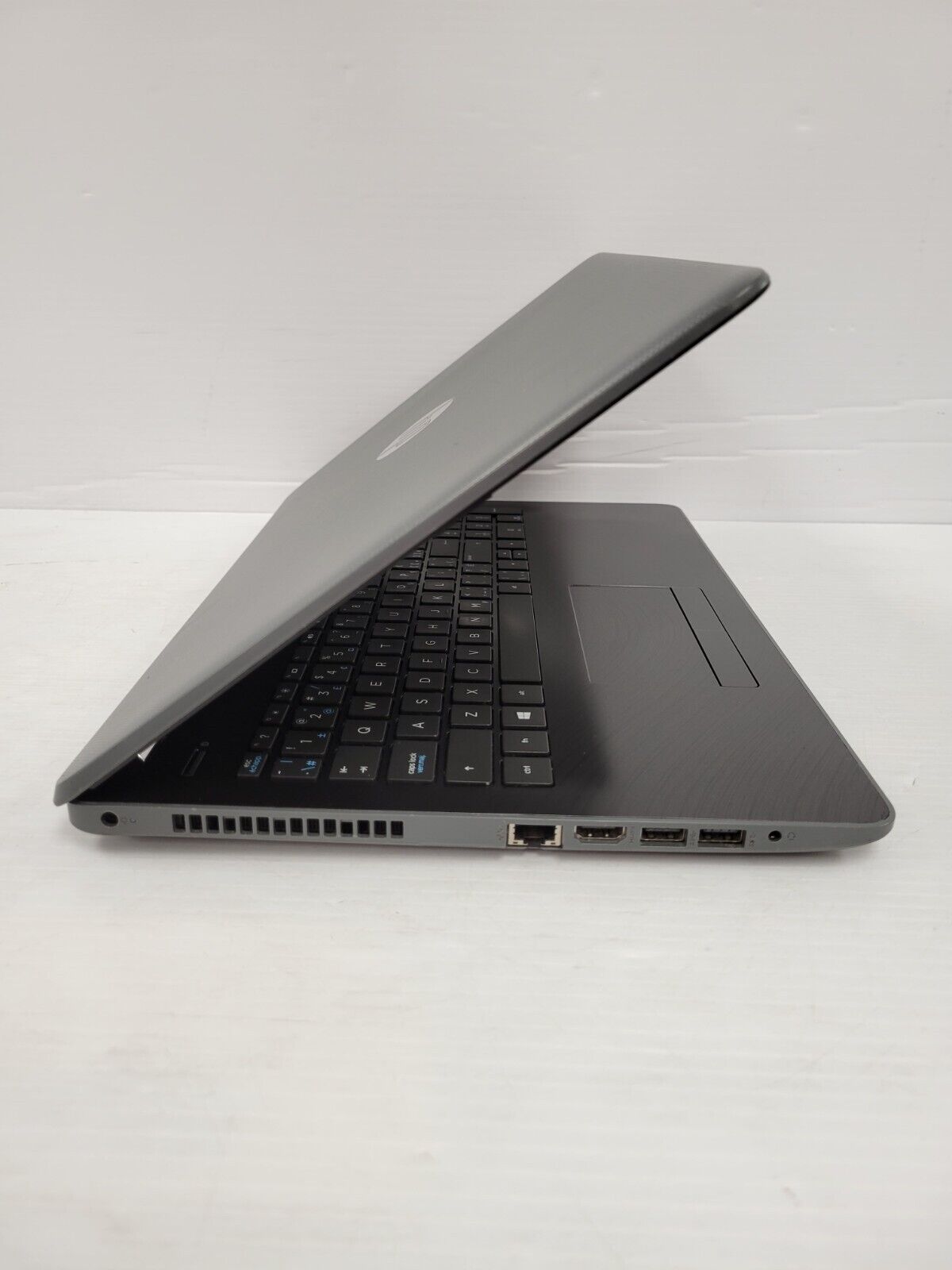 (45203-1) HP 15-BW028CA Laptop