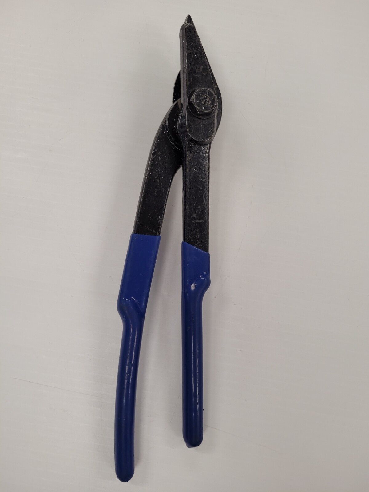 (N71579-1) Blue Handle Economy Strap Shears