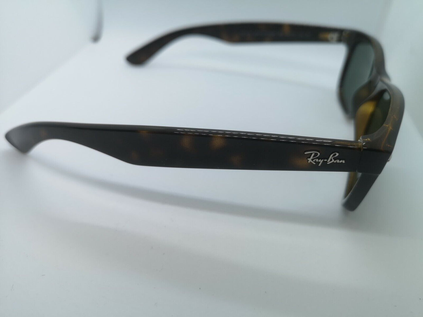 (N013619) Ray-Ban Wayfarer Sunglasses