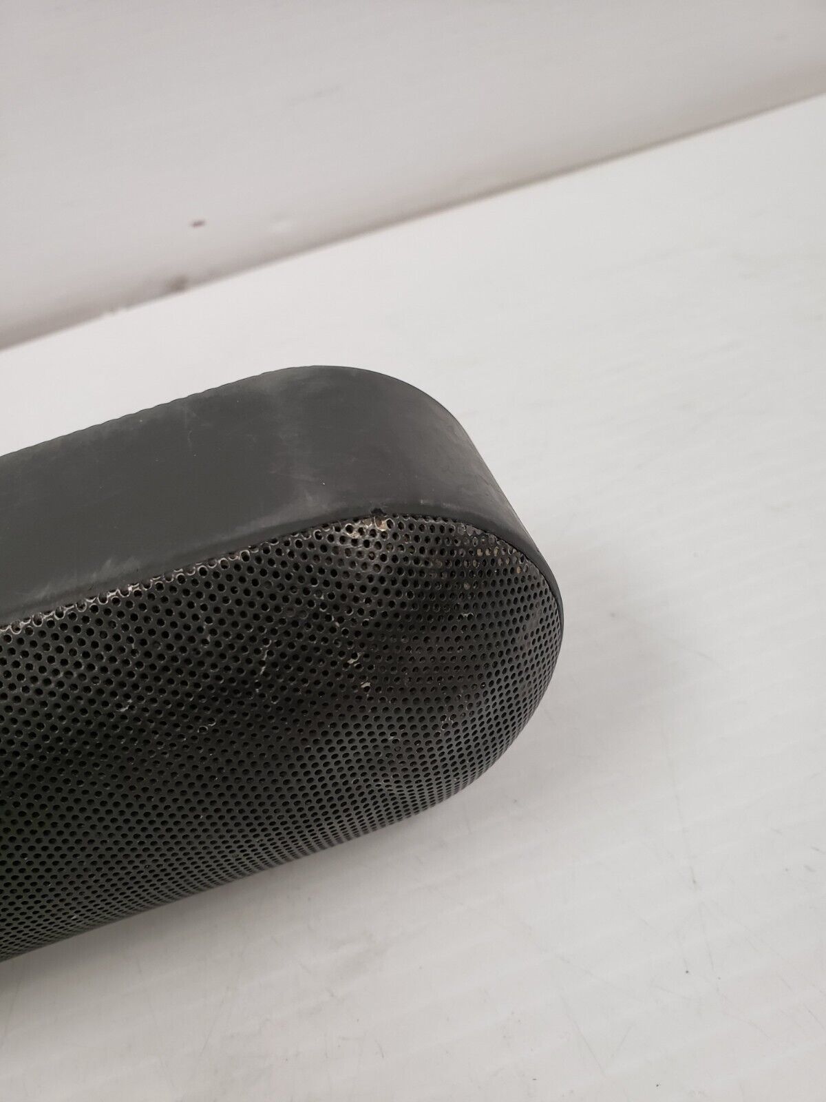 (36859-1) Beats A1680 Wireless Speaker