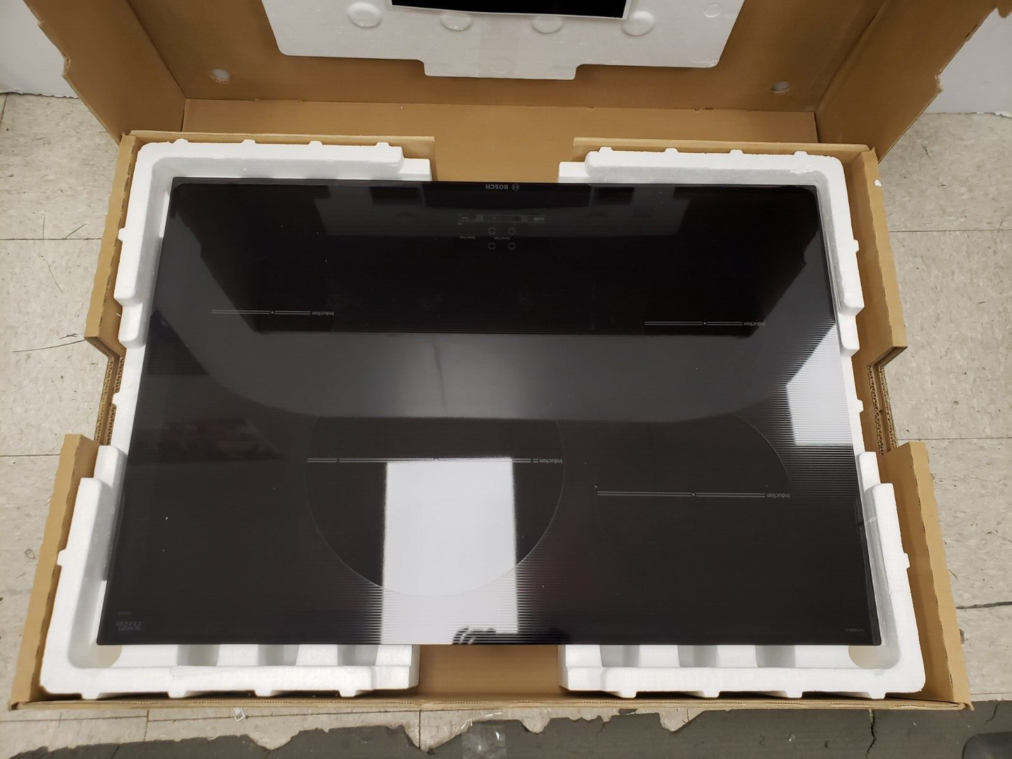 (I-34198) Plaque de cuisson à induction Bosch NIT5068UC