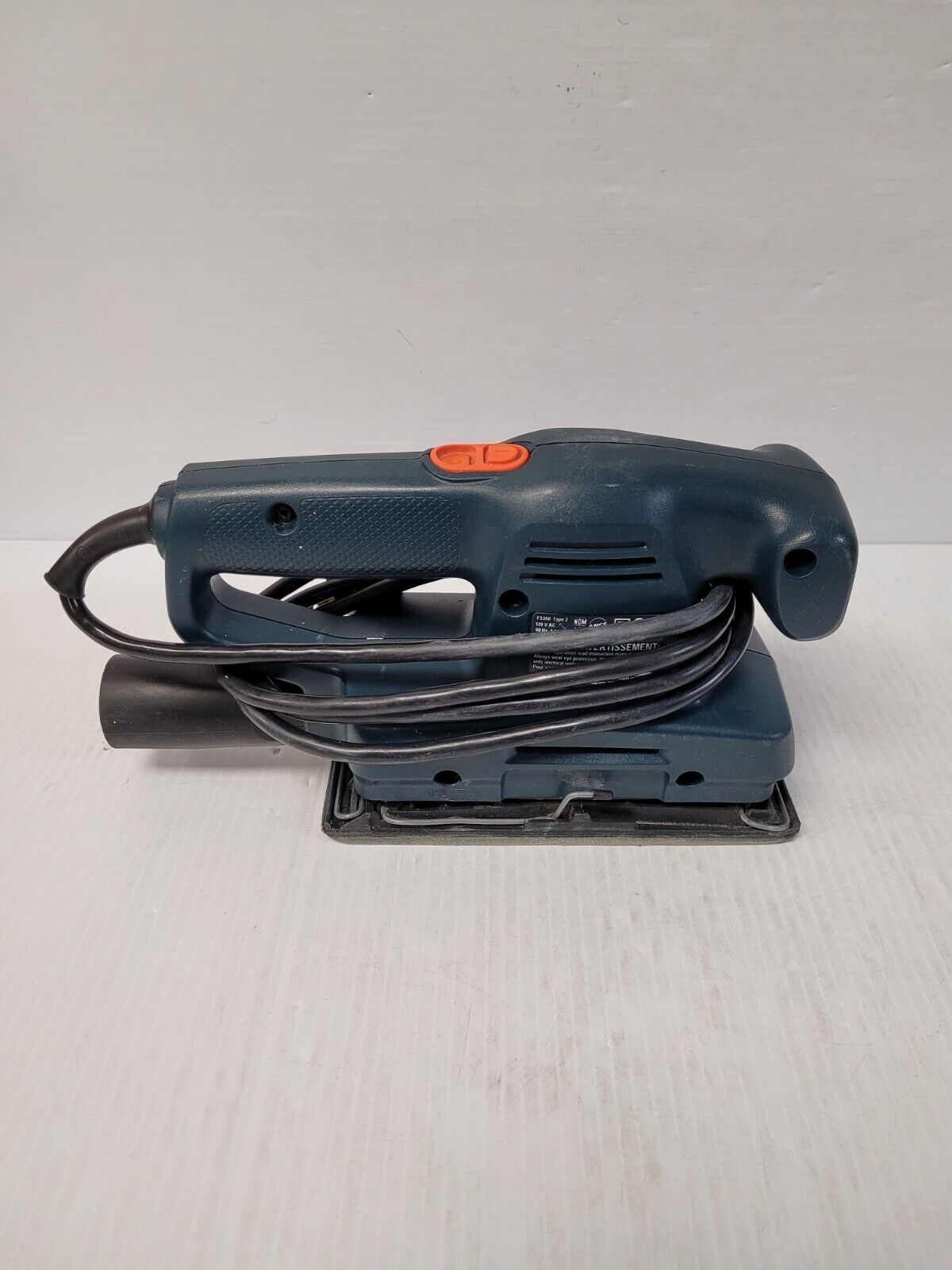 (N78706-2) Black + Decker FS350 Finishing Sander