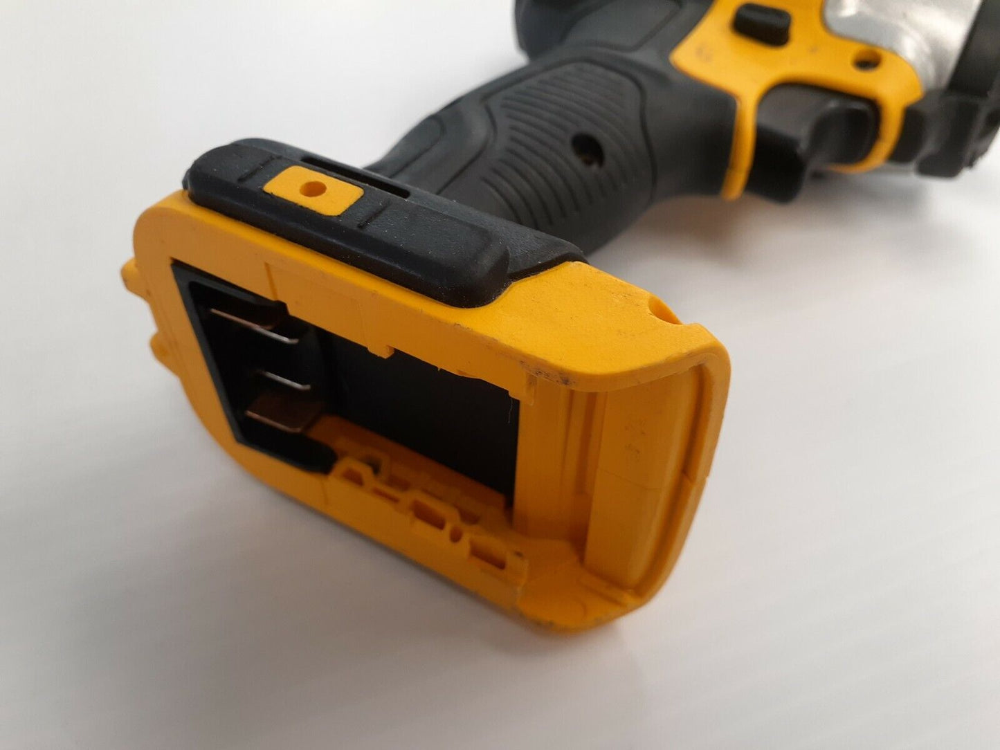 (N15810-1) Dewalt Impact Driver