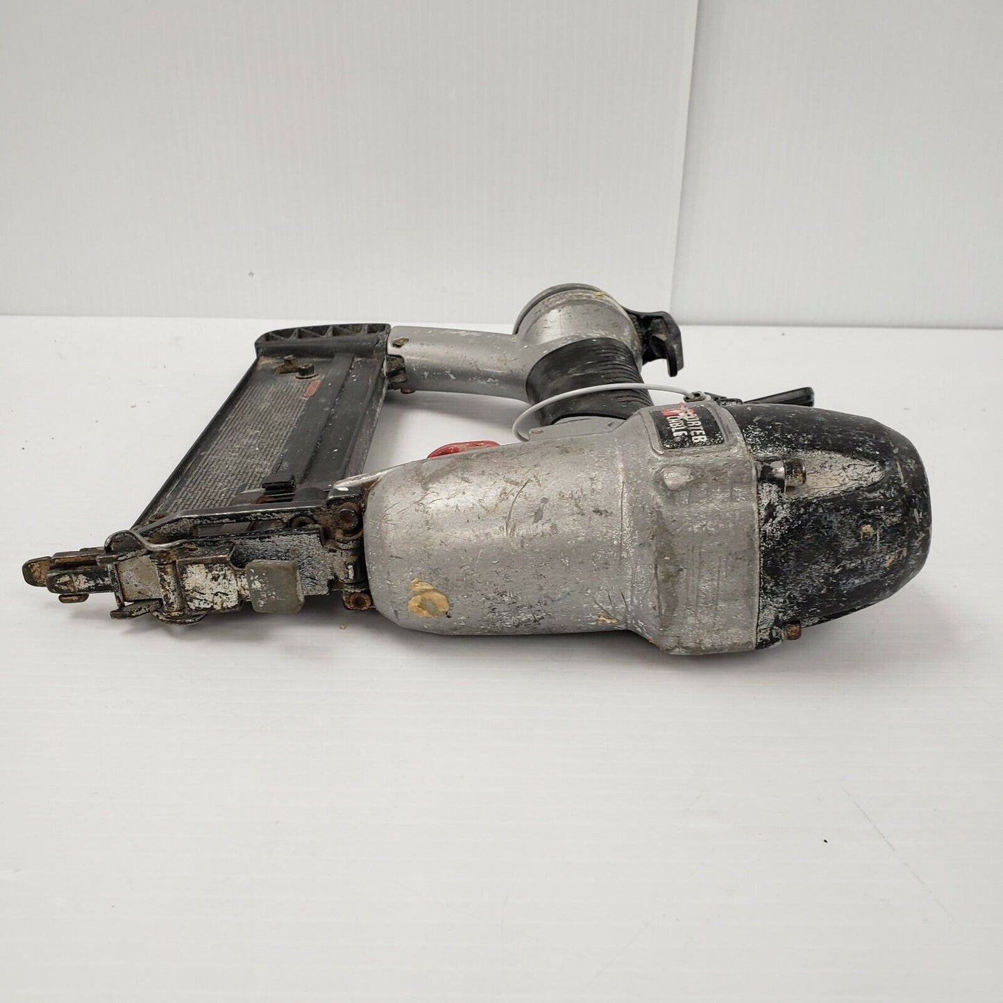 (17942-3) Porter Cable BN200B Air Nailer