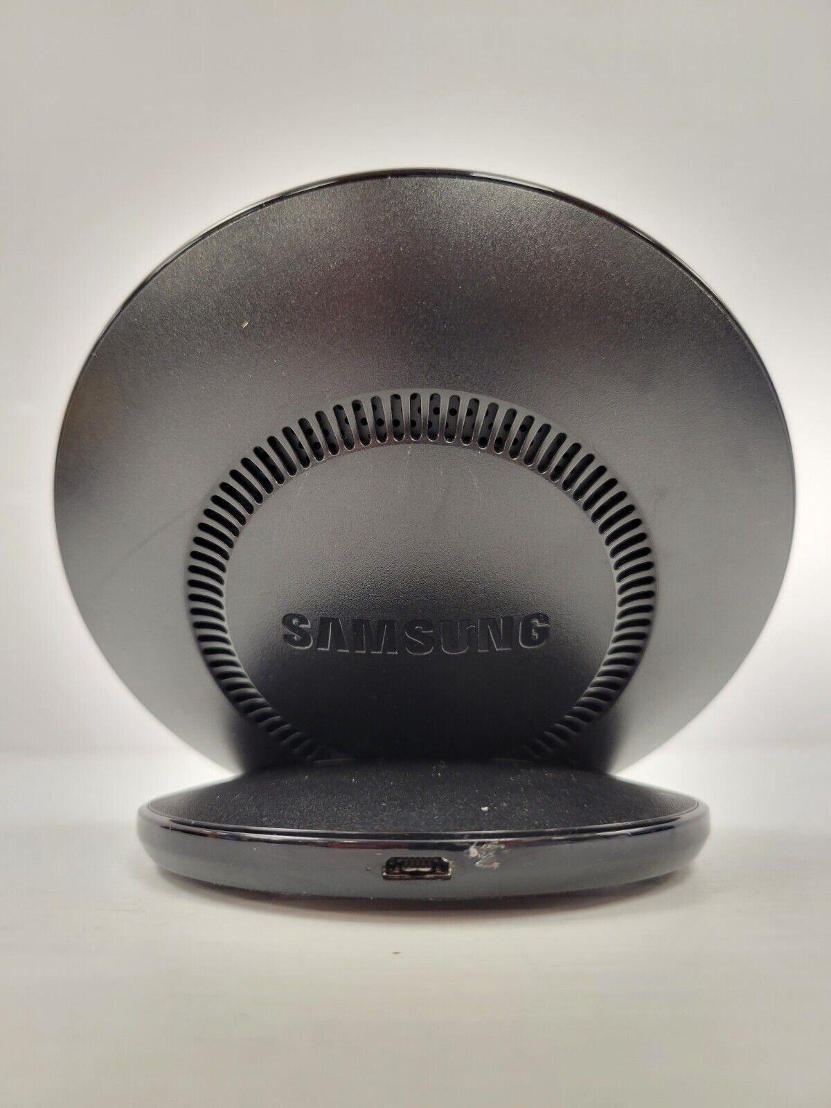 (49311-1) Samsung EP-NG930 Wireless Charger