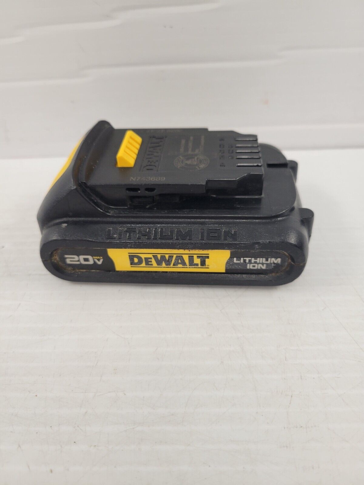(46690-3) Batterie Dewalt DCB201-1,5 Ah