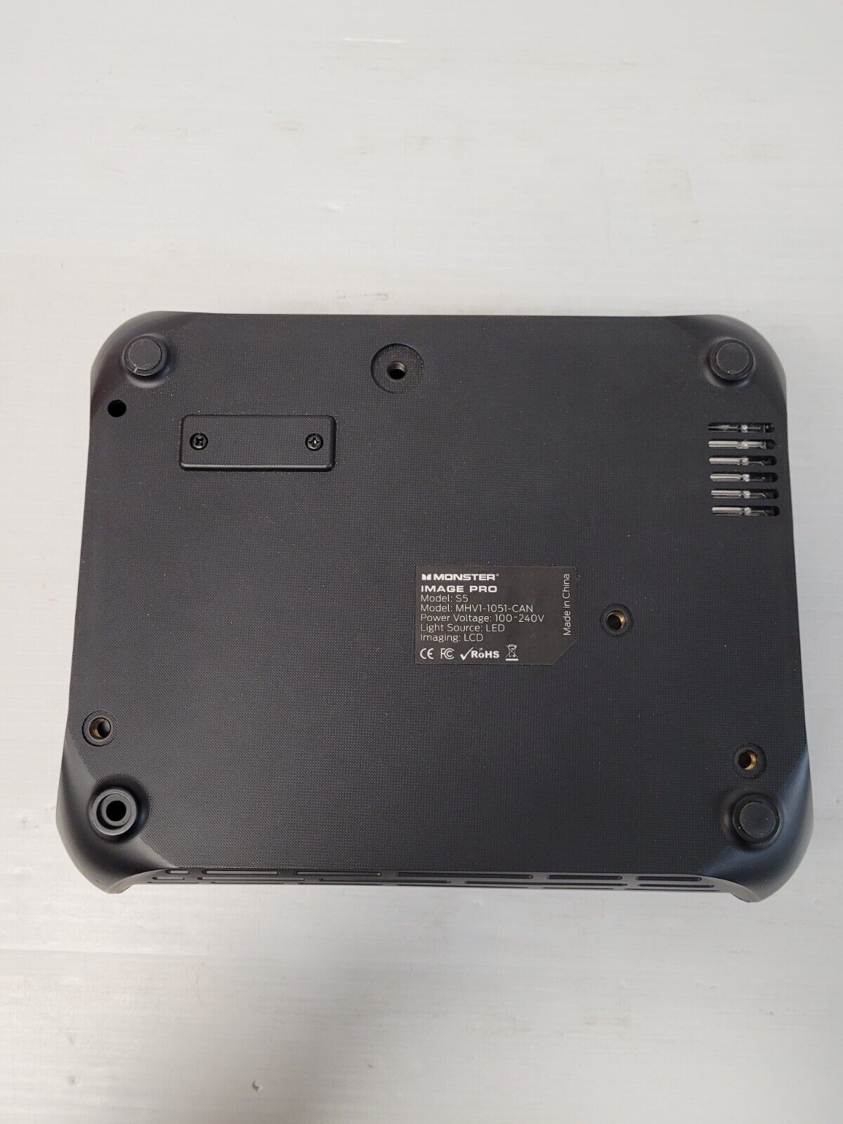 (N73678-1) Monster S5 LCD Projector