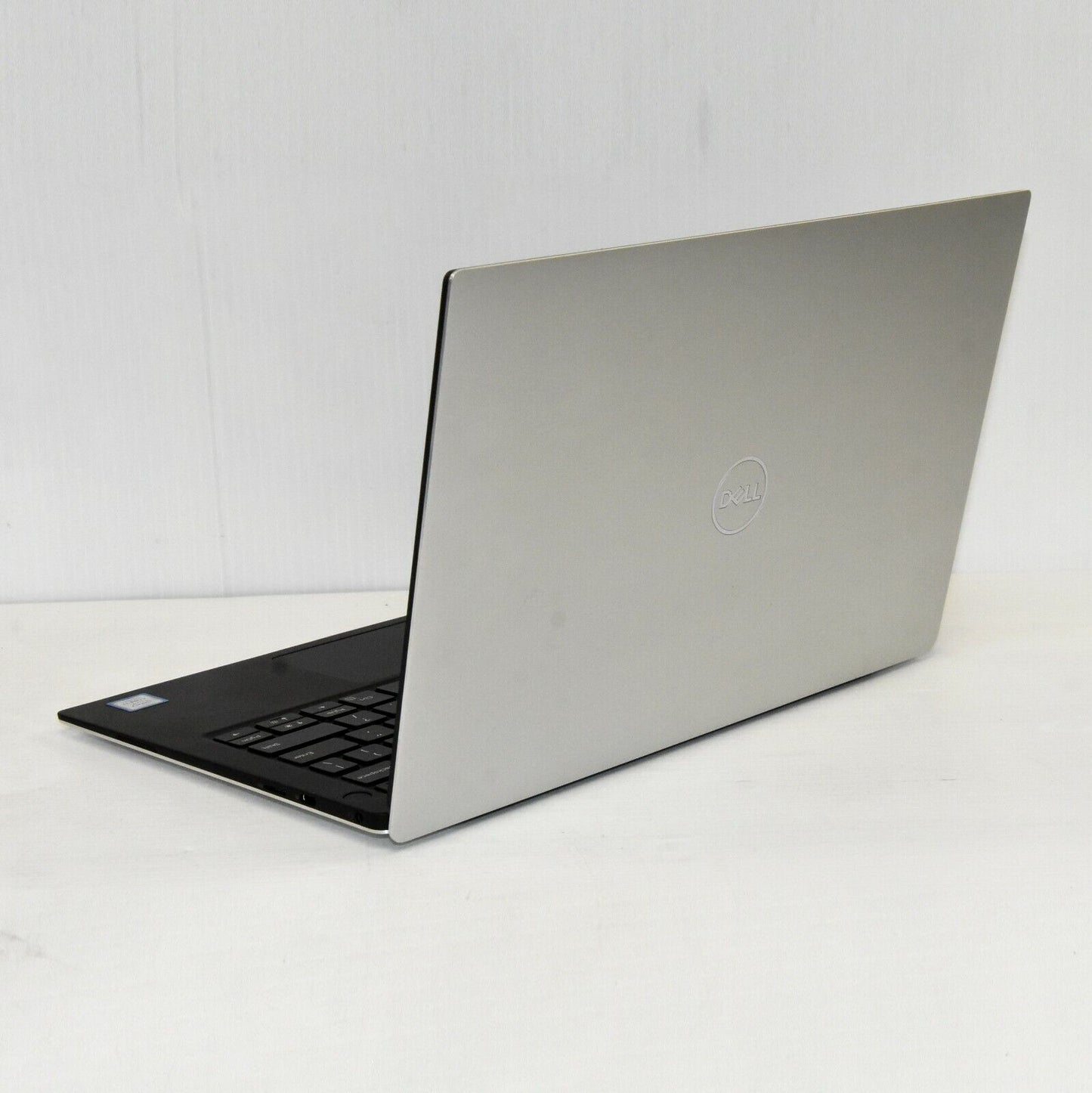 (I-23159) Dell P82G Laptop i7 8 core, 16GB, 240SSD