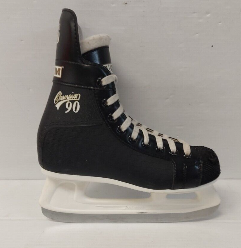 (NI-9423) CCM Champion 90 Hockey Skates Youth Sz: 4