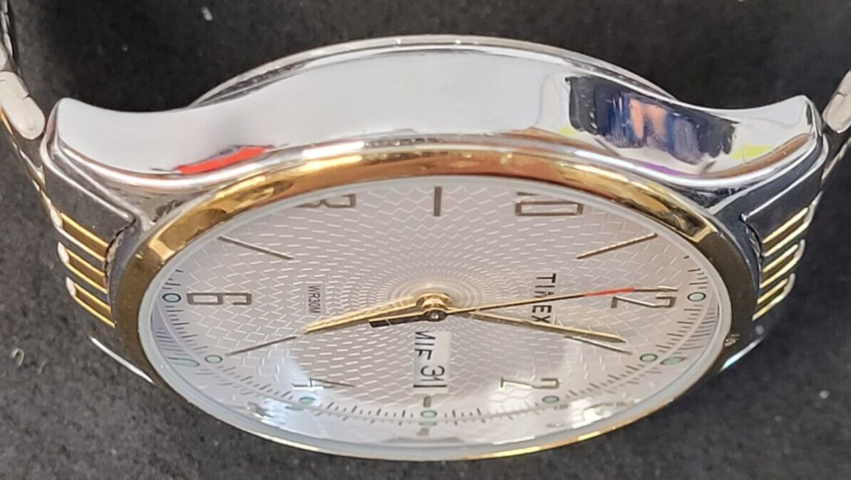 (N13115-1) Timex SR621 Cell Ladies Watch