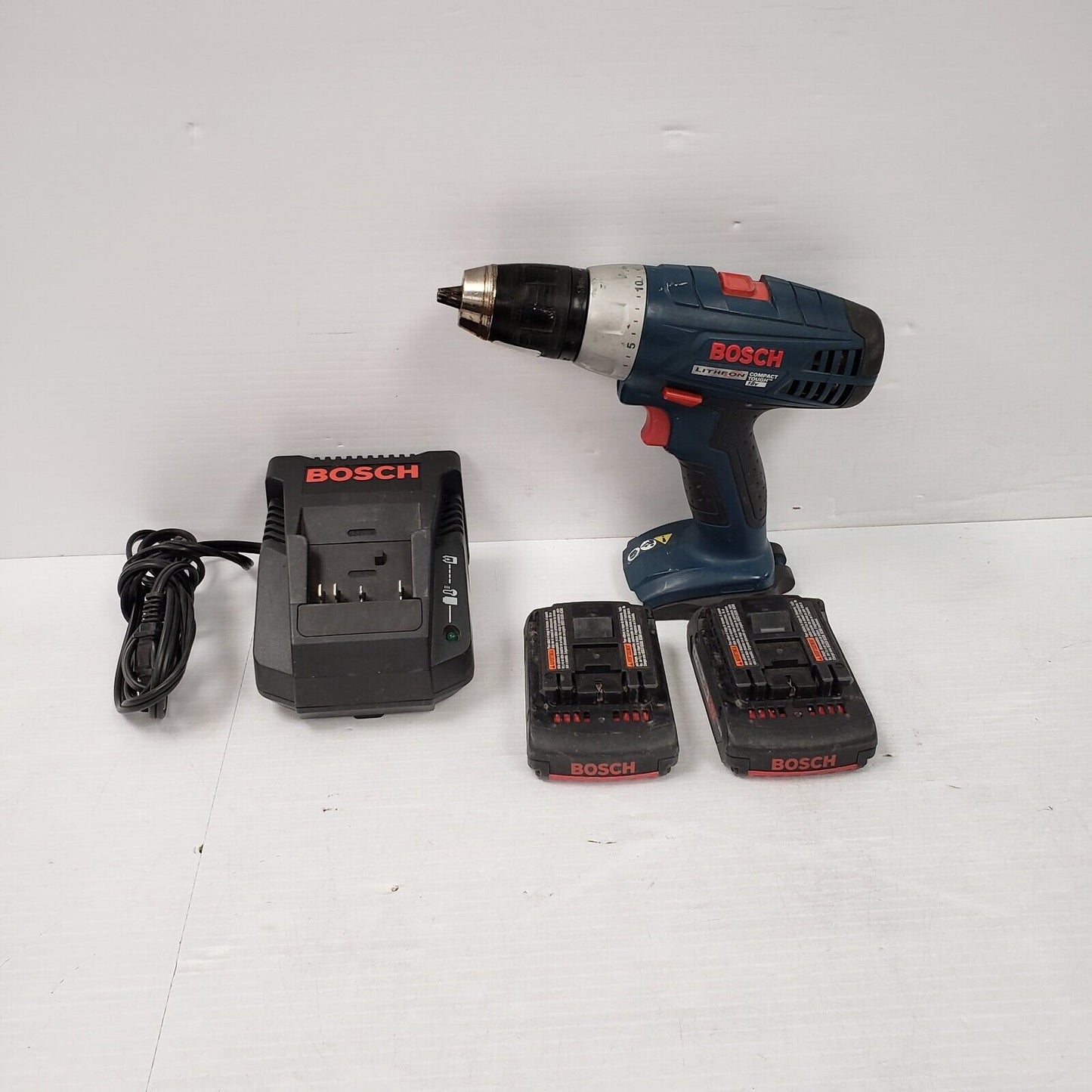 (I-8195) Bosch 36618 Drill