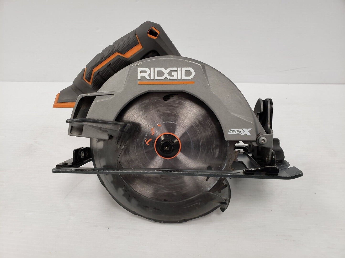 (50167-1) Scie circulaire Ridgid R8652