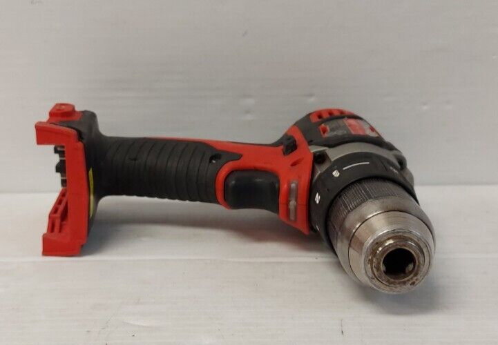 (N81435-1) Perceuse/visseuse Milwaukee 2606-20 1/2" avec batte