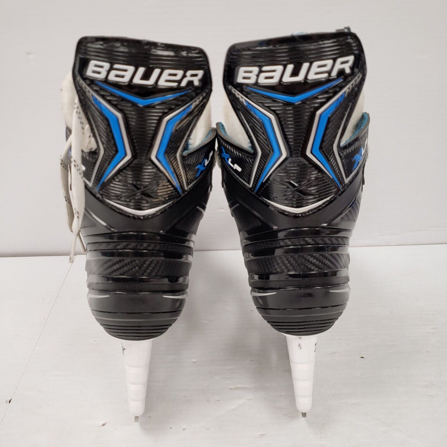 (55328-3) Bauer L-XP Hockey Skates - Size 6