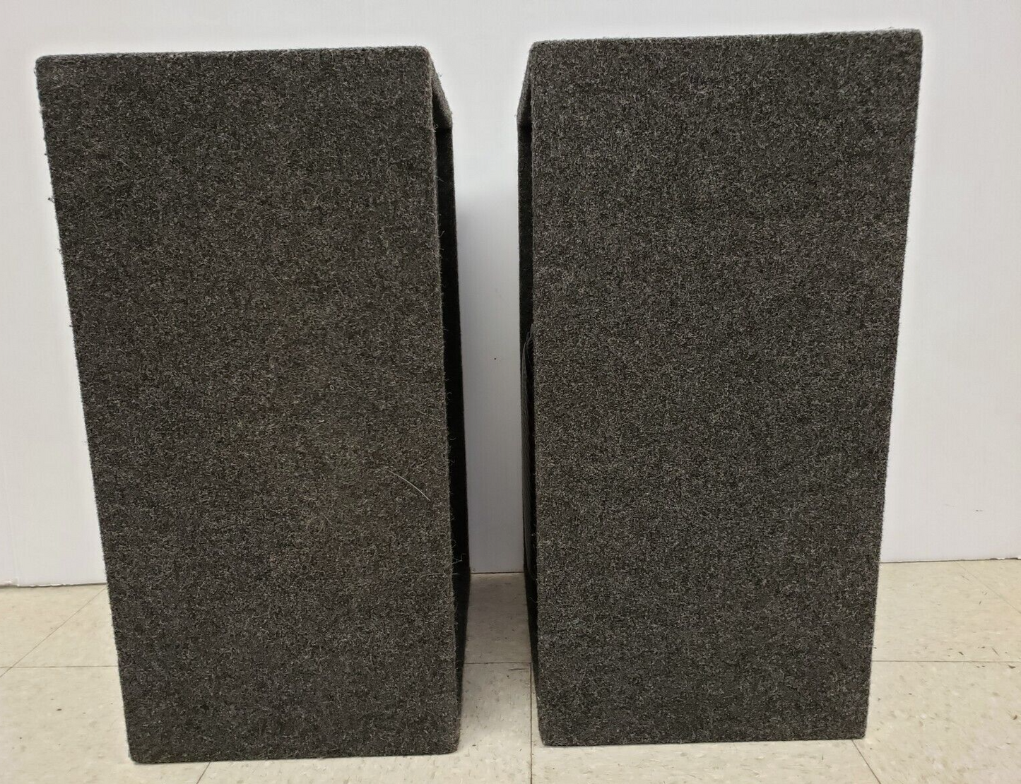 (47360-I) Acoustic Response M-1440 Monitor Speakers