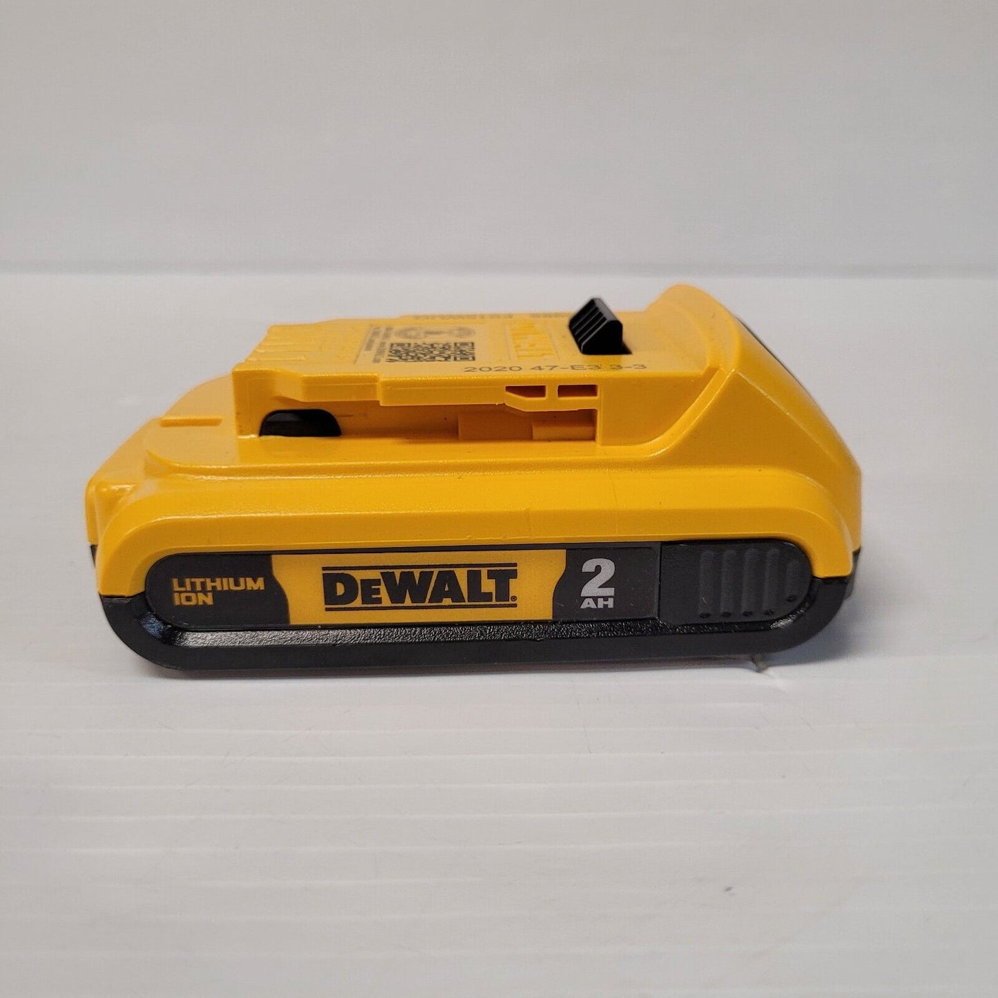 (N73158-3) Dewalt DCB203 2Ah 20V Battery