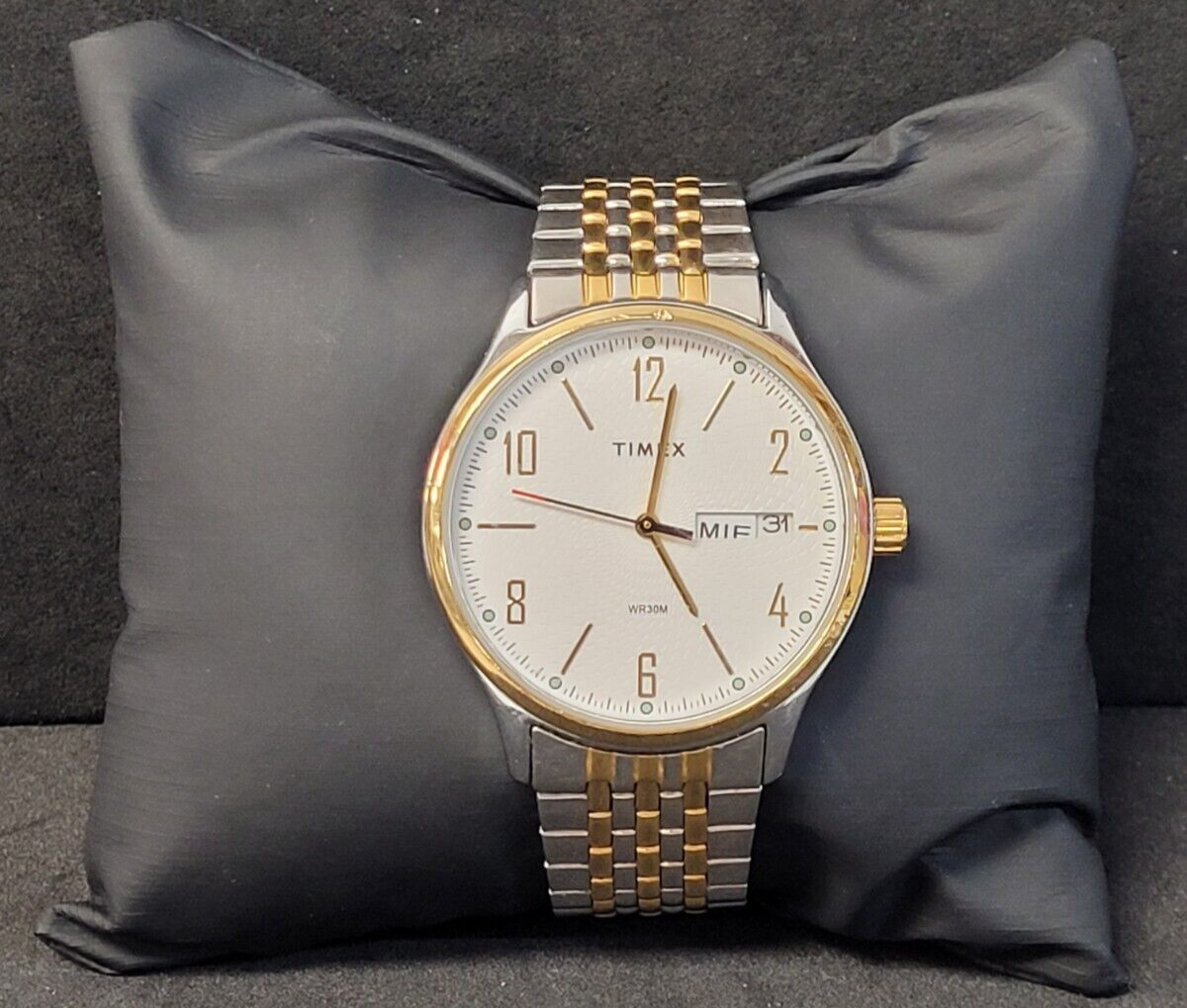 (N13115-1) Timex SR621 Cell Ladies Watch