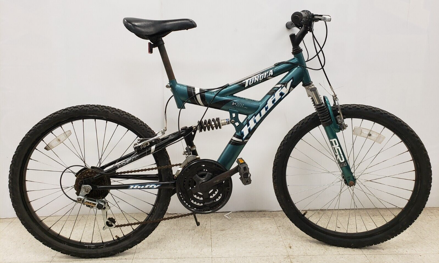 (22148-1) Huffy Tundra Mountain Bike