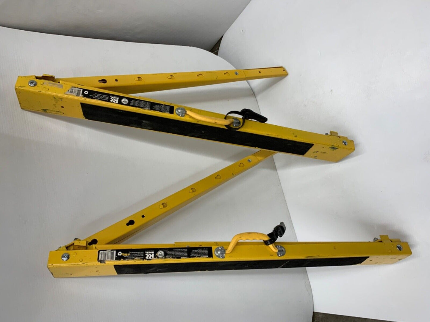 (NI-5800) Royal International 2X Sawhorse Set