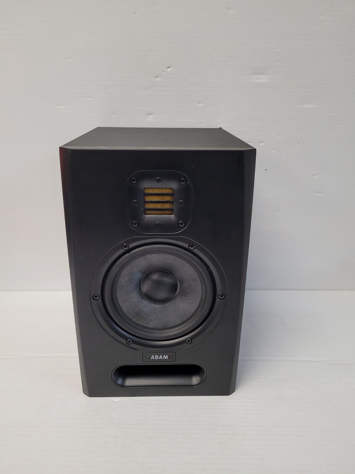 (N80643-1) Adam F5 Speaker