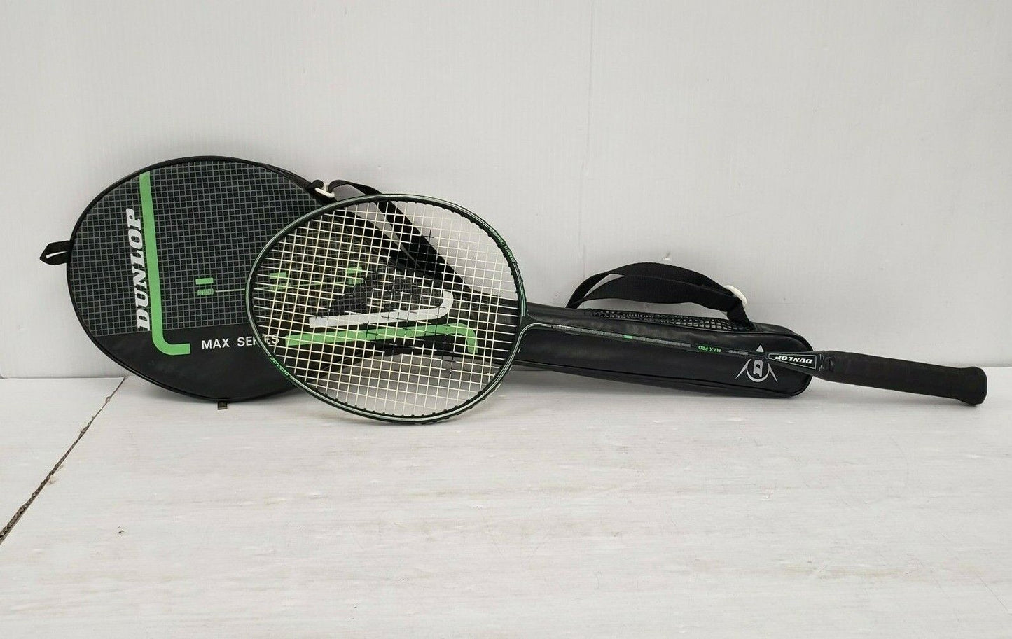 (I-29926) Dunlop Max Pro Badminton Racket