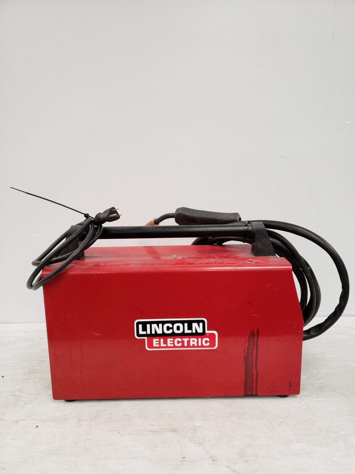 (I-31978) Lincoln Electric 11059 Wire Feed Welder