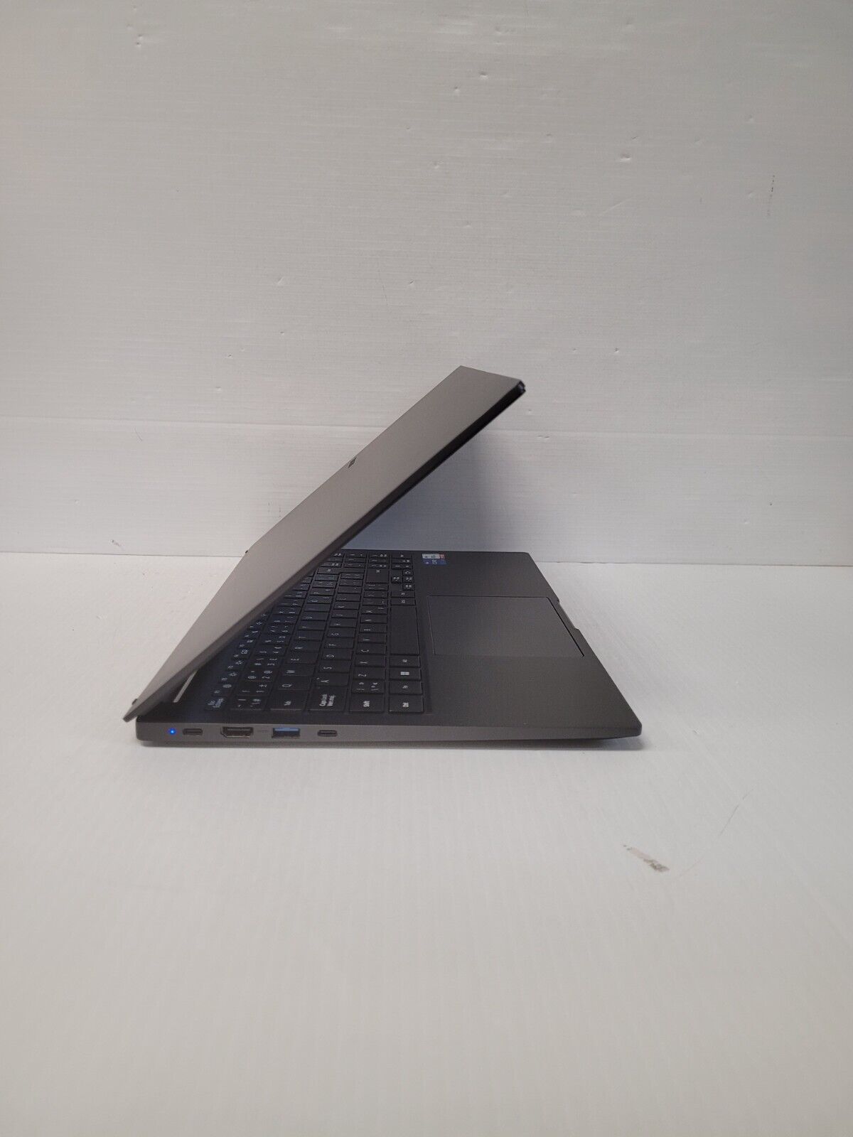 (N74667-1) Samsung Galaxy Book NP75XED Laptop