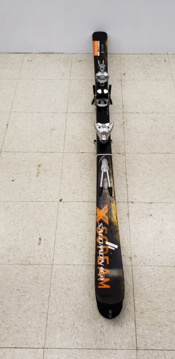 (39685-1) Saloman Xscream9 Skis-135CM