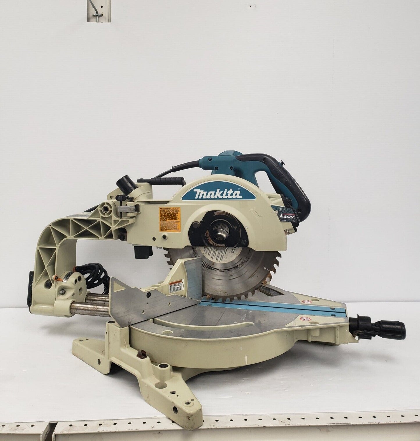 (I-30922) Makita LS1214L Miter Saw