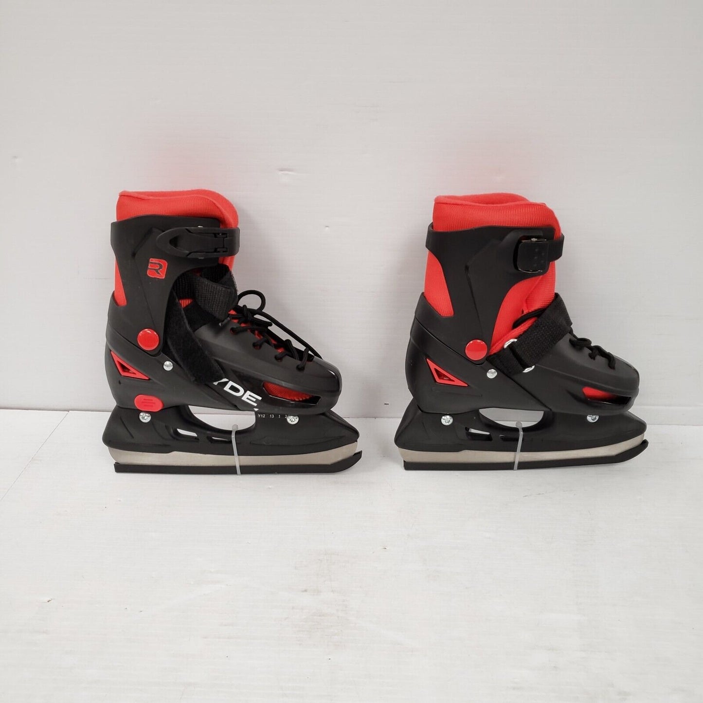 (36314-1) Ryder Skates - Youth Size 12