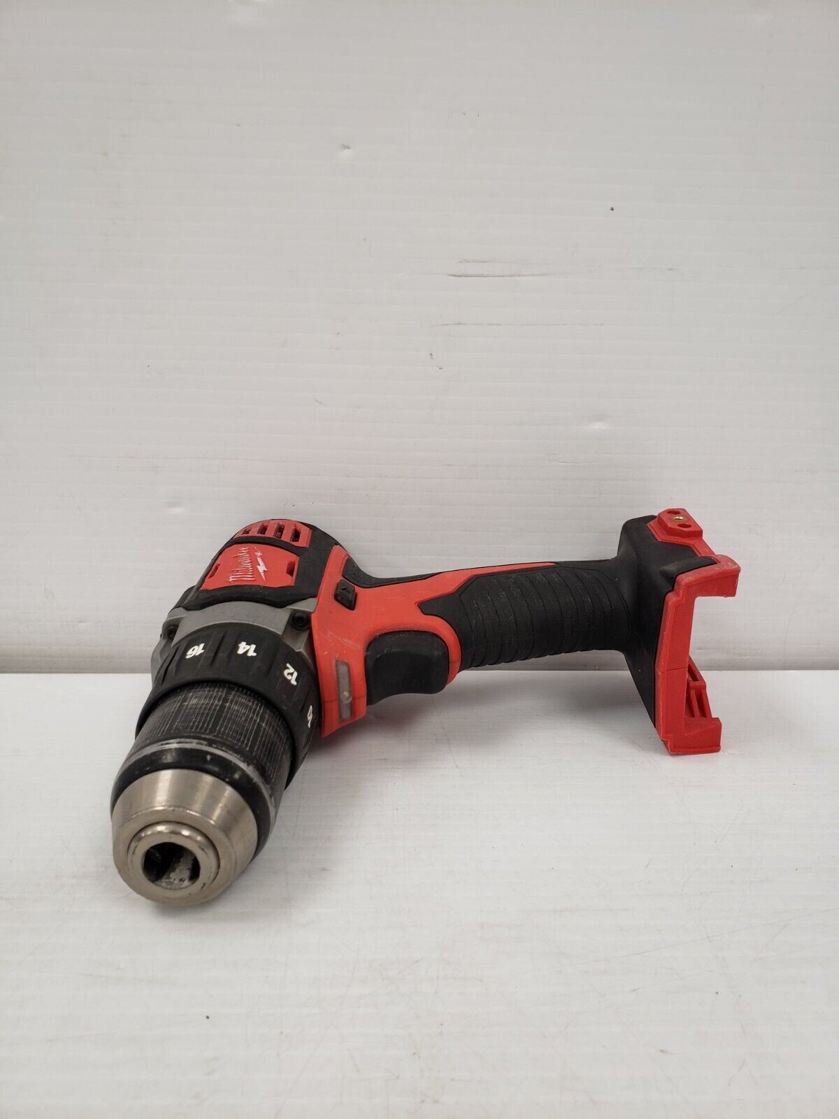 (41748-3) Perceuse Milwaukee 2606-20